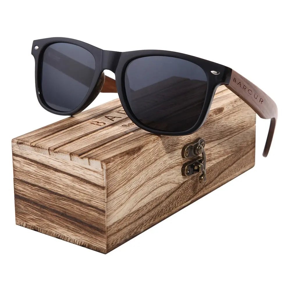Polarizing sunglasses with walnut look wooden frame and UV 400 protection Polarizing sunglasses with walnut look wooden frame and UV 400 protection